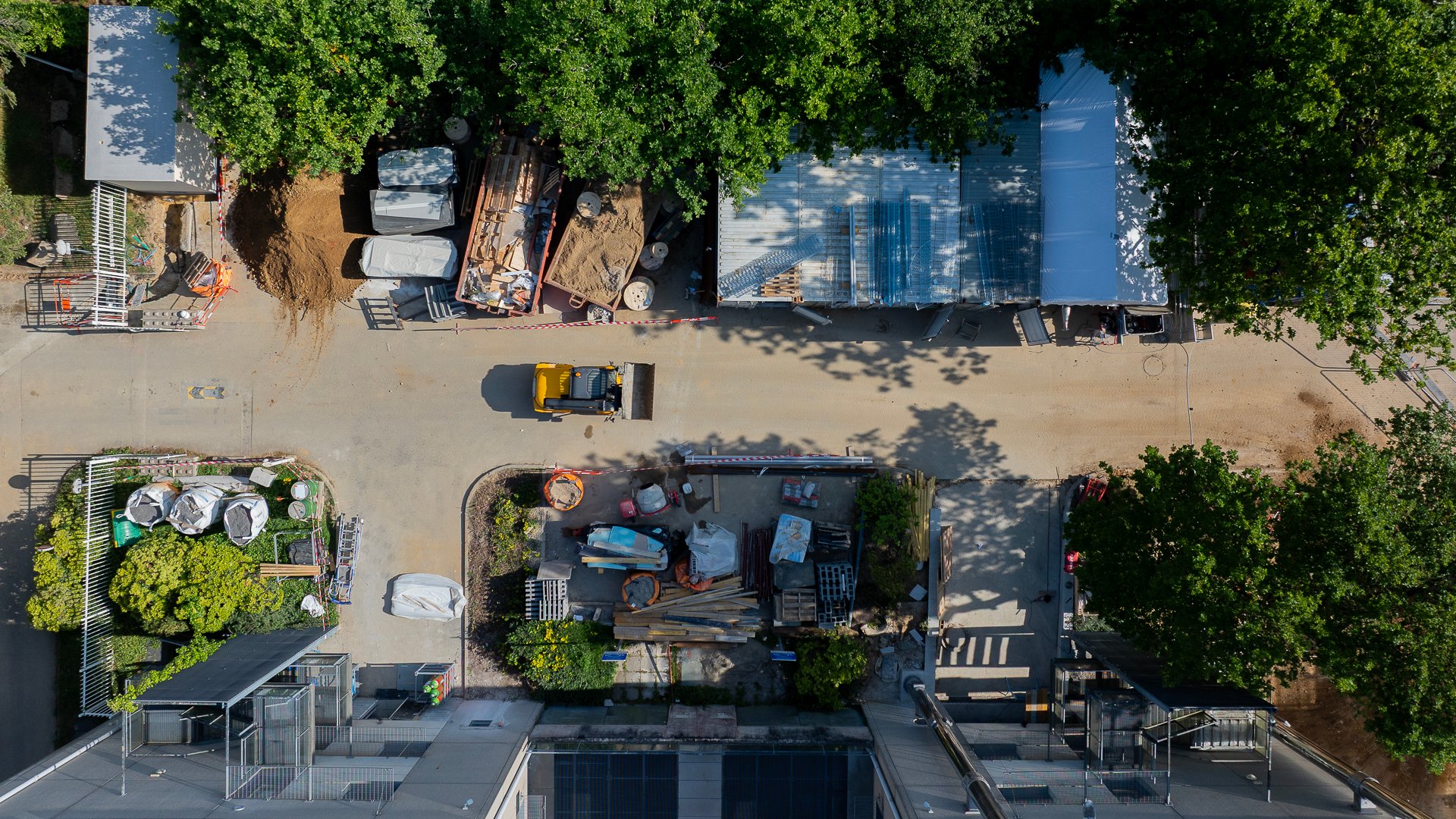 Vue aérienne d'un chantier de gros œuvre en France